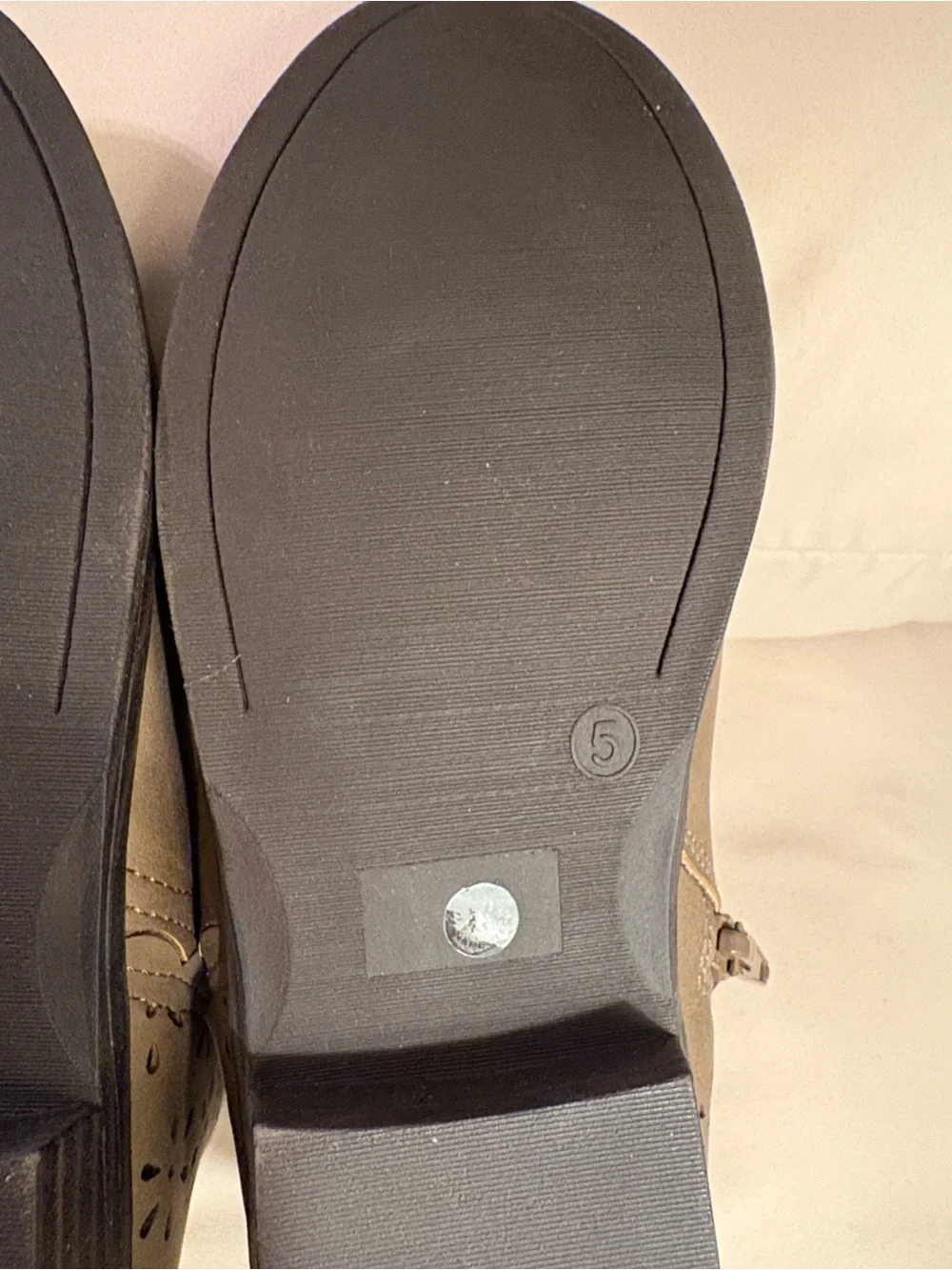 NWT Thereabouts Youth 5 Fits Womens 6.5 Size Conversion Kids Faux Suede Booties